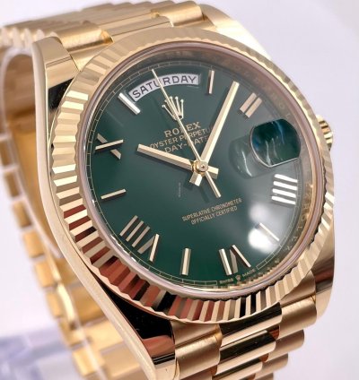 Rolex Day-date 40 228238 40mm Yellow Gold Green Roman Dial Unworn 2024