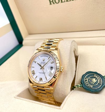 Rolex Day-date 40 228238 40mm Yellow Gold White Roman Dial Unworn 2023
