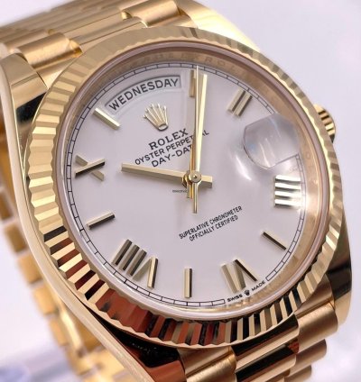Rolex Day-date 40 228238 40mm Yellow Gold White Roman Dial Unworn 2023