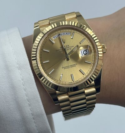 Rolex Day-date 40 228238 Champagne Index Dial