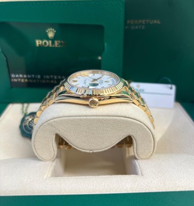 Rolex Day-date 40 228238 Day-date 40mm 18k Yellow Gold President White Roman Dial
