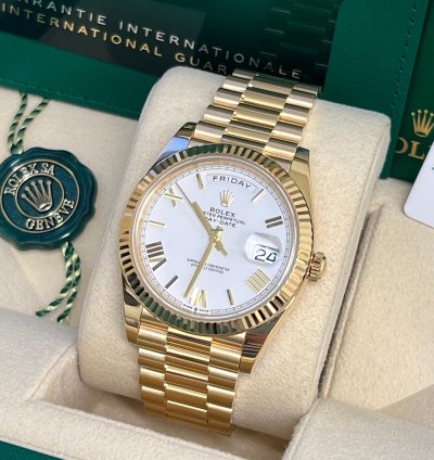 Rolex Day-date 40 228238 Day-date 40mm 18k Yellow Gold President White Roman Dial