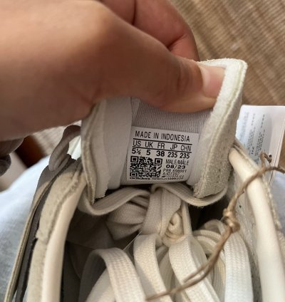Ronnie Fieg Clarks 8th Street Samba Chalk White