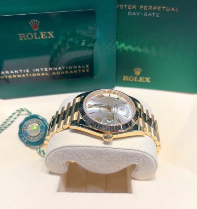 Rolex Day-date 40 228238 Day-date 40mm President Yellow Gold Silver Roman Dial
