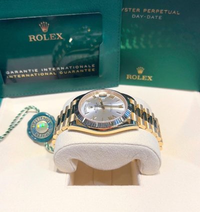 Rolex Day-date 40 228238 Day-date 40mm President Yellow Gold Silver Roman Dial