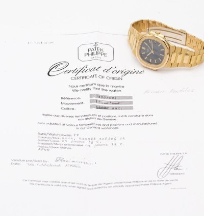 Patek Philippe Nautilus 18ct Yellowgold Blue Dial Ref 3800 001
