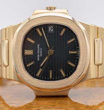 Patek Philippe Nautilus 18ct Yellowgold Blue Dial Ref 3800 001