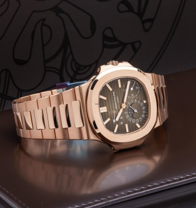 Patek Philippe Nautilus 18k Rose Gold 5712 1r-001 - Ats-w007866