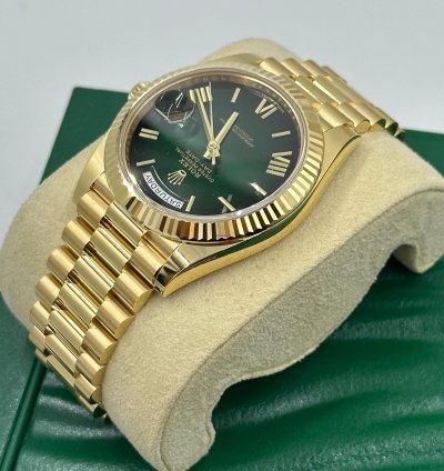 Rolex Day-date 40 228238 Green Roman Ombre