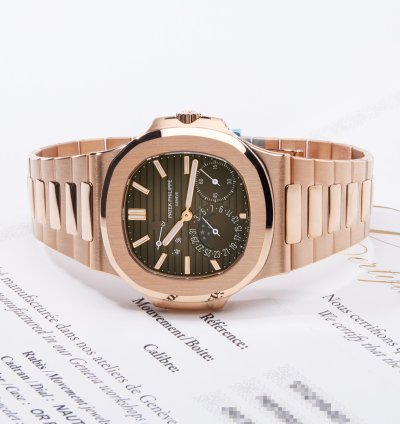 Patek Philippe Nautilus 18k Rose Gold 5712 1r-001 - Ats-w007866