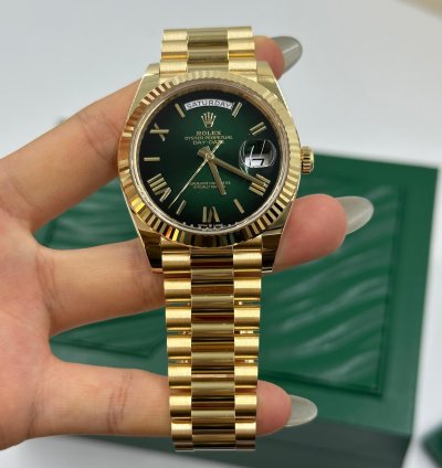 Rolex Day-date 40 228238 Green Roman Ombre
