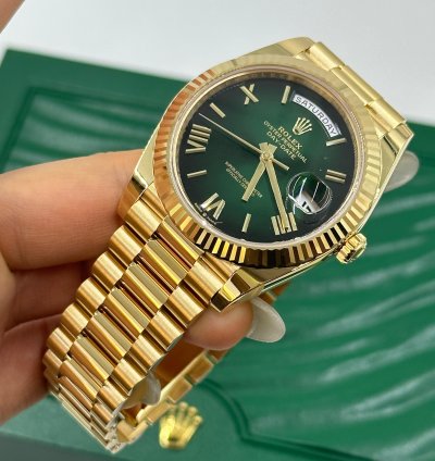 Rolex Day-date 40 228238 Green Roman Ombre