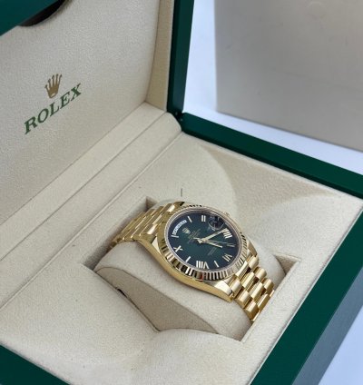 Rolex Day-date 40 228238 Green Roman Ombre