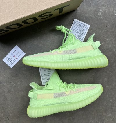 Sample Adidas Yeezy Boost 350 V2 Glow Size 12