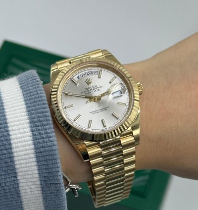 Rolex Day-date 40 228238 Silver Index