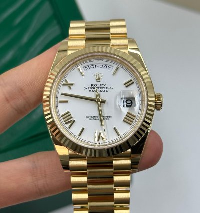 Rolex Day-date 40 228238 White Roman Dial