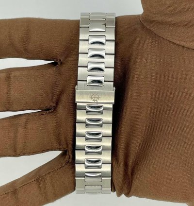 Patek Philippe Nautilus 2011 Mint Full Set Steel Nautilus 5980 1a-014 Black Dial