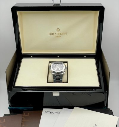 Patek Philippe Nautilus 2011 Mint Full Set Steel Nautilus 5980 1a-014 Black Dial