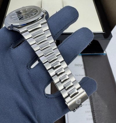 Patek Philippe Nautilus 2012 Mint Box Papers Blue Dial Steel Moonphase Power Reserve Nautilus