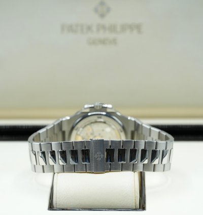 Patek Philippe Nautilus 2012 Nautilus 5711 White Dial Discontinued - Excellent Condition Full Set