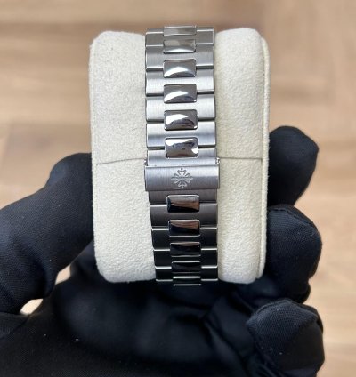 Patek Philippe Nautilus 2016 5711 1a White Dial