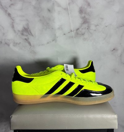 Size 13 5 - Throwing Fits Friends Family Gazelle Indoor