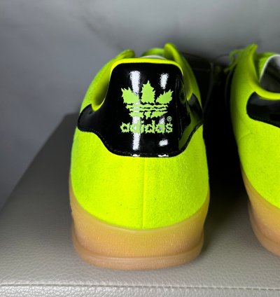 Size 13 5 - Throwing Fits Friends Family Gazelle Indoor