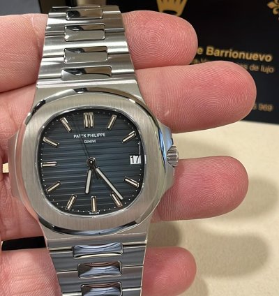 Patek Philippe Nautilus 2017-nautilus-5711-full Set