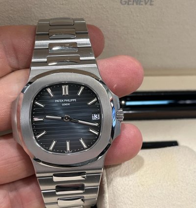 Patek Philippe Nautilus 2017-nautilus-5711-full Set