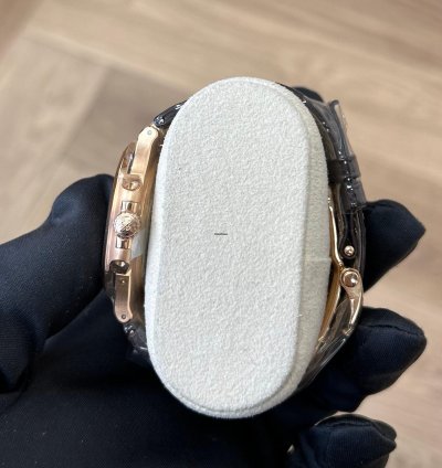 Patek Philippe Nautilus 2018 5712r-001 Rose Gold Brown Leather Strap