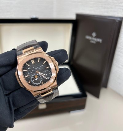 Patek Philippe Nautilus 2018 5712r-001 Rose Gold Brown Leather Strap