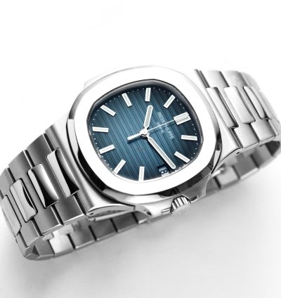Patek Philippe Nautilus 2019 - Like New
