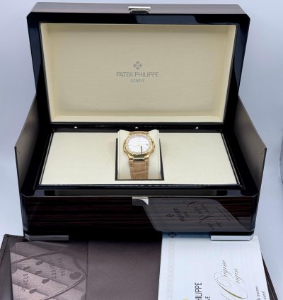 Patek Philippe Nautilus 2020 Ladies Nautilus 7010r-011