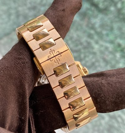 Patek Philippe Nautilus 2021 Full Set