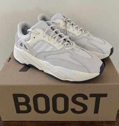 Size 9 5 Adidas Yeezy Boost 700 Analog