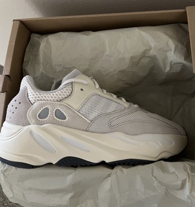 Size 9 5 Adidas Yeezy Boost 700 Analog
