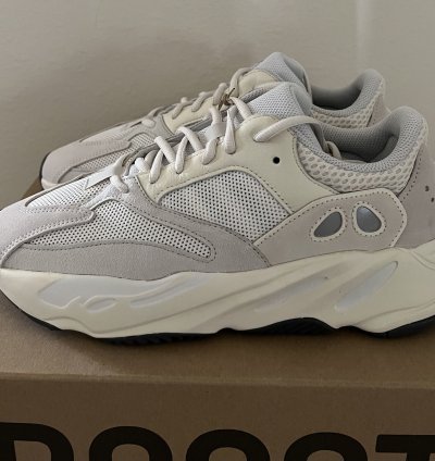 Size 9 5 Adidas Yeezy Boost 700 Analog
