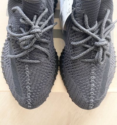 Steal Adidas Yeezy Boost 350 V2 Black - Size 9