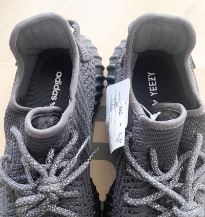 Steal Adidas Yeezy Boost 350 V2 Black - Size 9