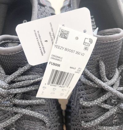 Steal Adidas Yeezy Boost 350 V2 Black - Size 9