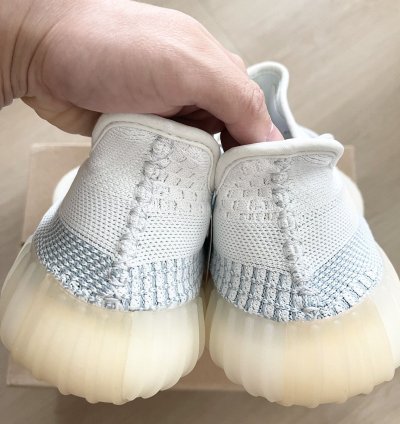 Steal Adidas Yeezy Boost 350 V2 Cloud White - Size 9