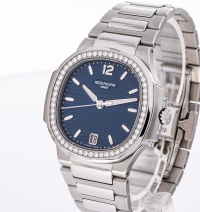 Patek Philippe Nautilus 35 Steel Blue Diamond 7118 1200a-001 Like New 2021 Full Set