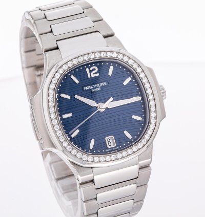 Patek Philippe Nautilus 35 Steel Blue Diamond 7118 1200a-001 Like New 2021 Full Set