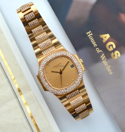 Patek Philippe Nautilus 37 5mm Yellow Gold Diamond Paved Vintage 1983 Ref 3800 5