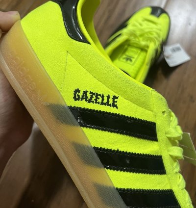 Throwing Fits Adidas Gazelle
