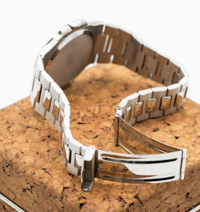Patek Philippe Nautilus 3700 1 Extract Cork Box