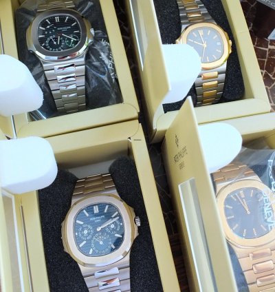 Patek Philippe Nautilus 3700 1 Nautilus Belin 18k Gelbgold Erstbesitz Full Set Double Geneve Sealed