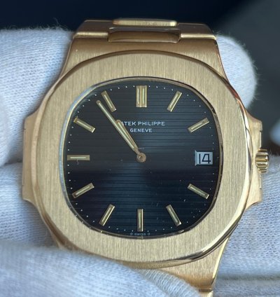 Patek Philippe Nautilus 3700 1 Nautilus Jumbo Gelbgold Tritium Zifferblatt Box Stammbuchauszug