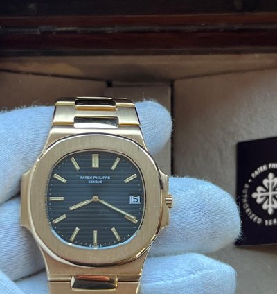 Patek Philippe Nautilus 3700 1 Nautilus Jumbo Gelbgold Tritium Zifferblatt Box Stammbuchauszug