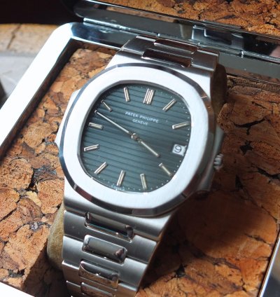 Patek Philippe Nautilus 3700 11 Nautilus Stahl Sigma Dial Blue-green Korkbox 1985 Service Pp Aus 09 2020